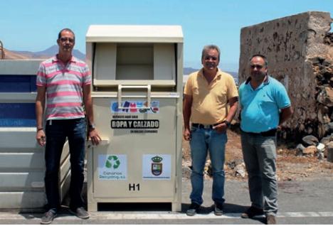 El Ayuntamiento de Haría coloca contenedores  de ropa y calzado en el municipio